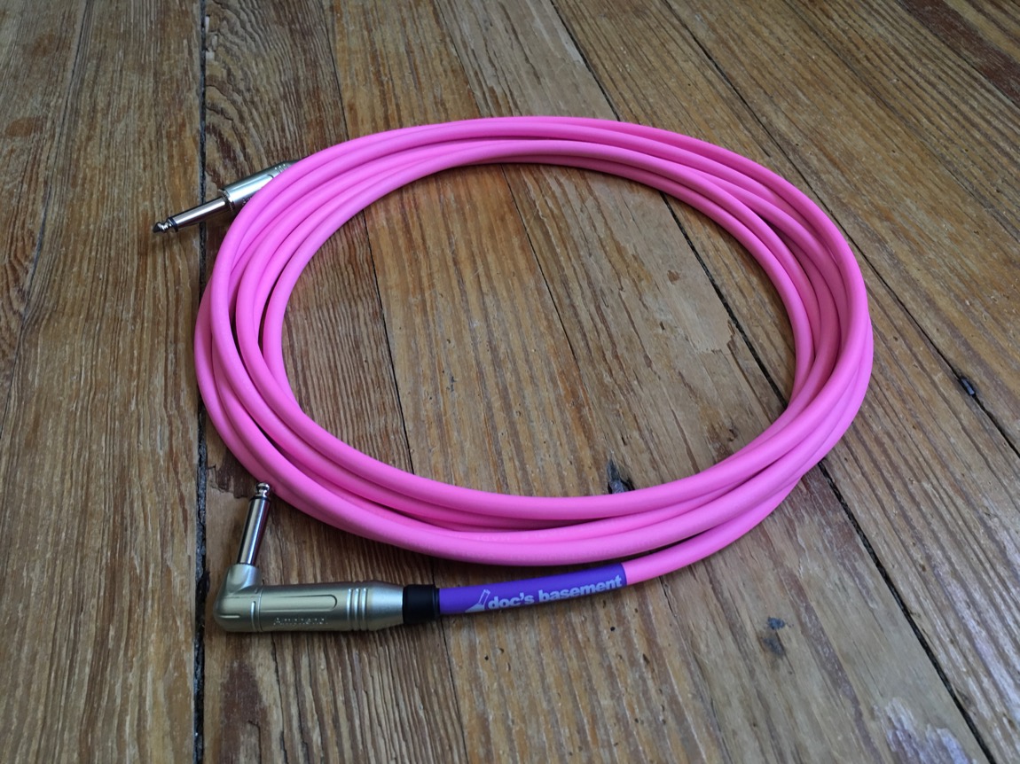 Doc's Basement Stage Instrument Cable Neon Pink